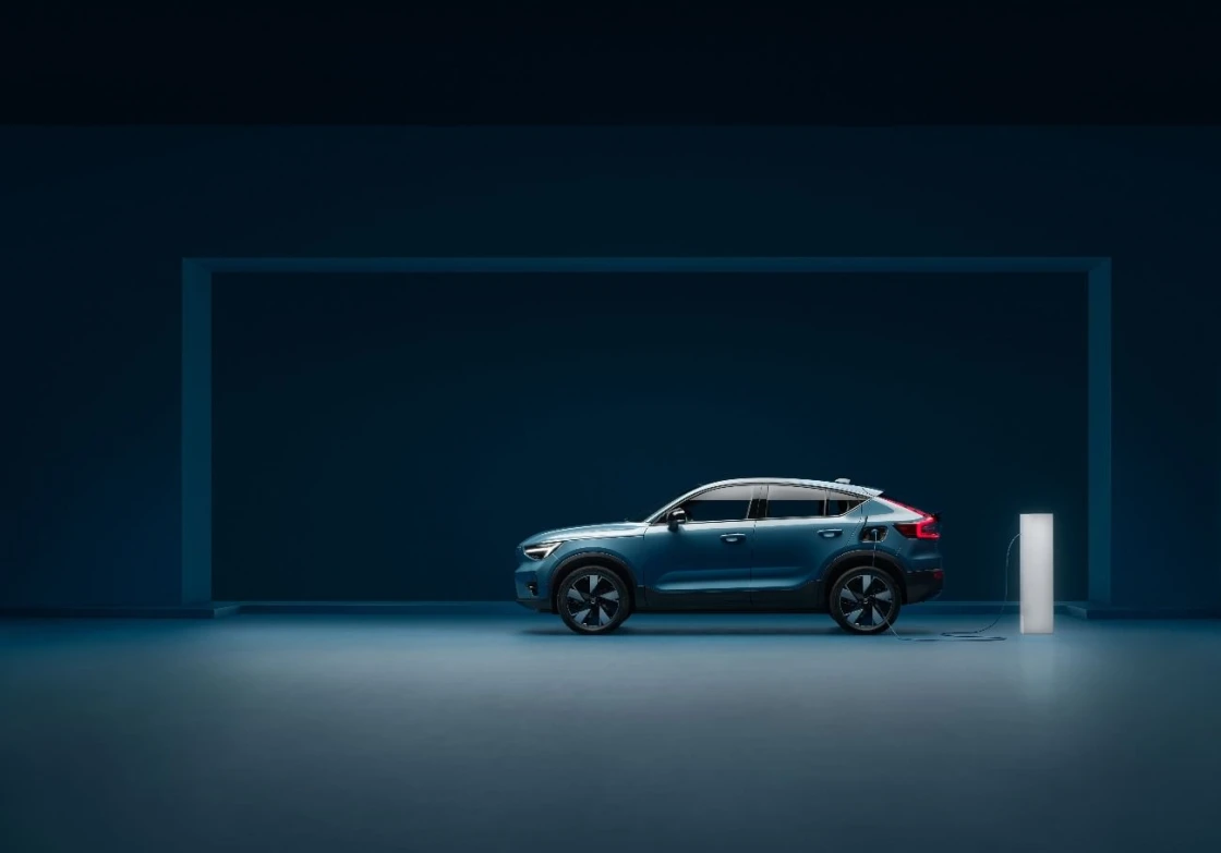 Volvo C40 e XC40 totalmente elétricos