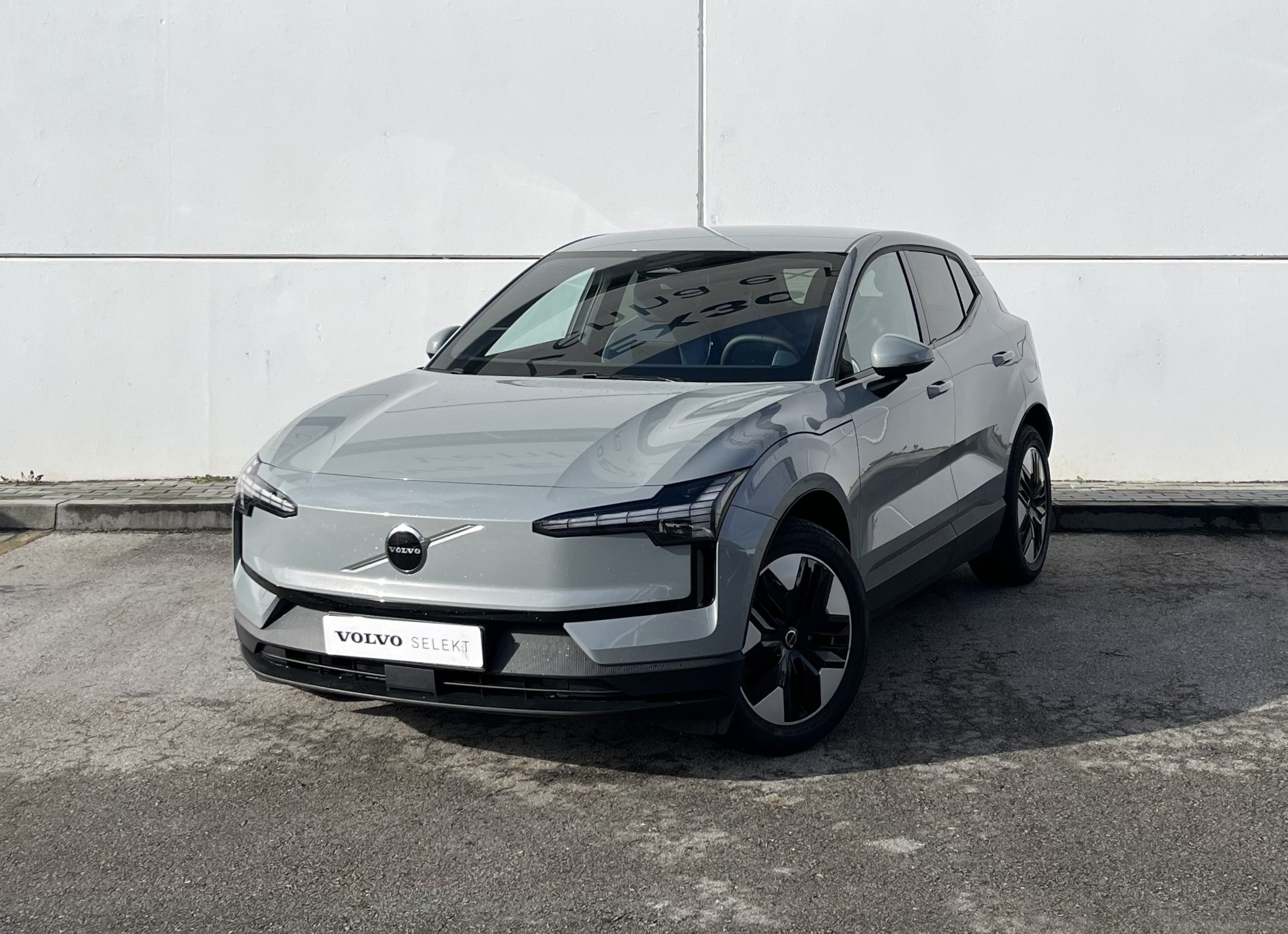 Volvo EX30 Core, Single Motor Extended Range