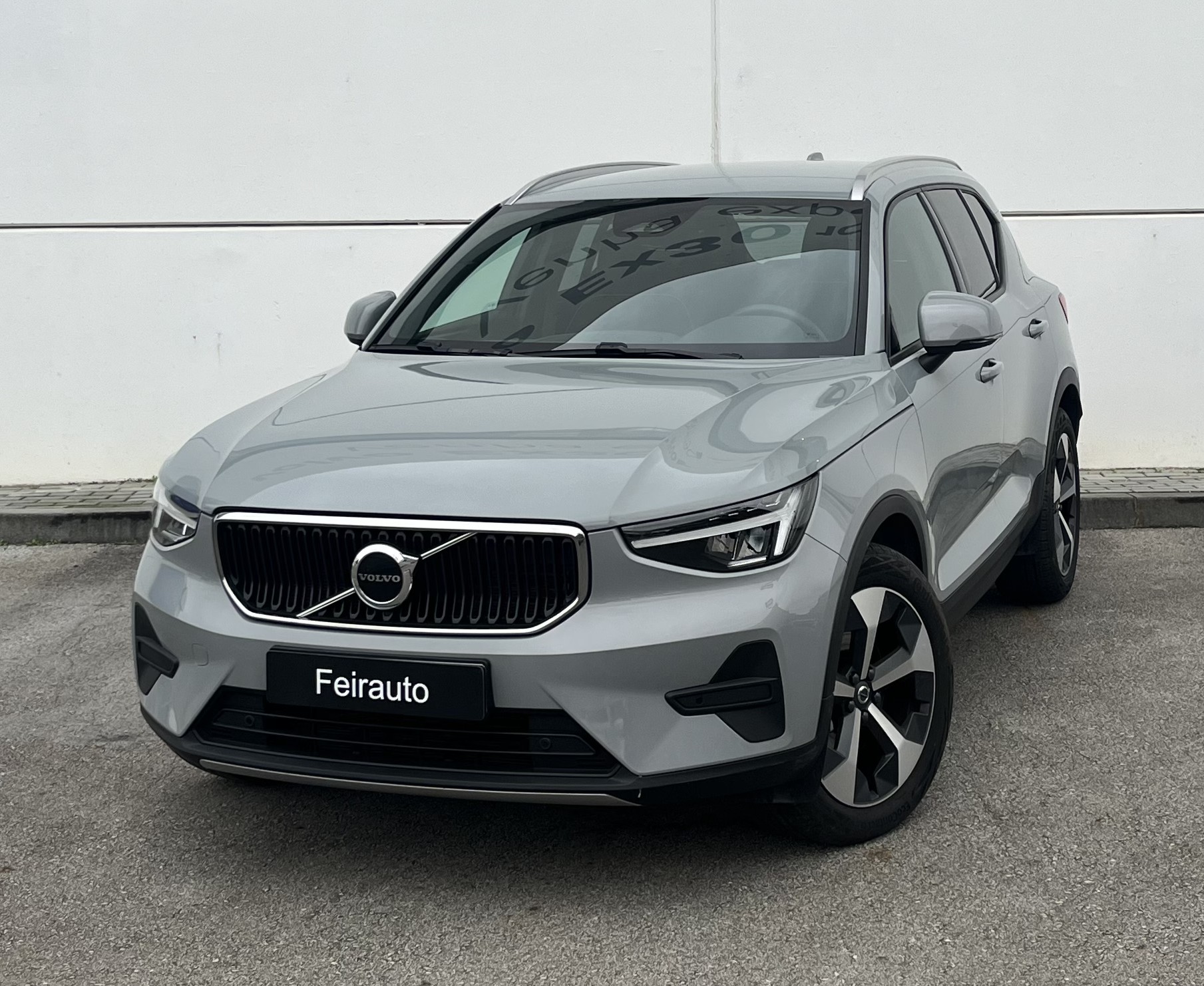 Volvo XC40 Core, B3 Híbrido, Gasolina