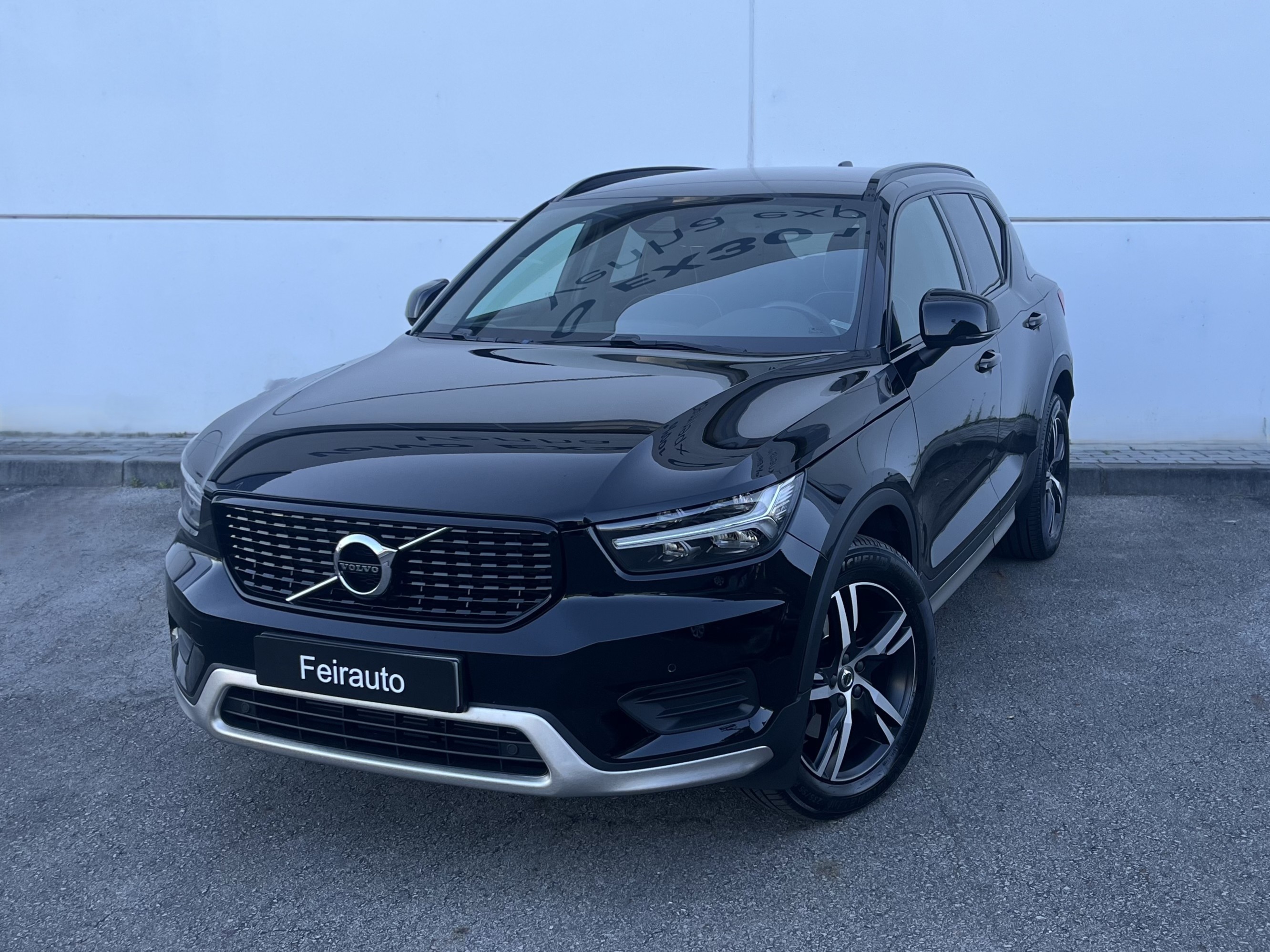 Volvo XC40 R-Design, T2 manual gasolina