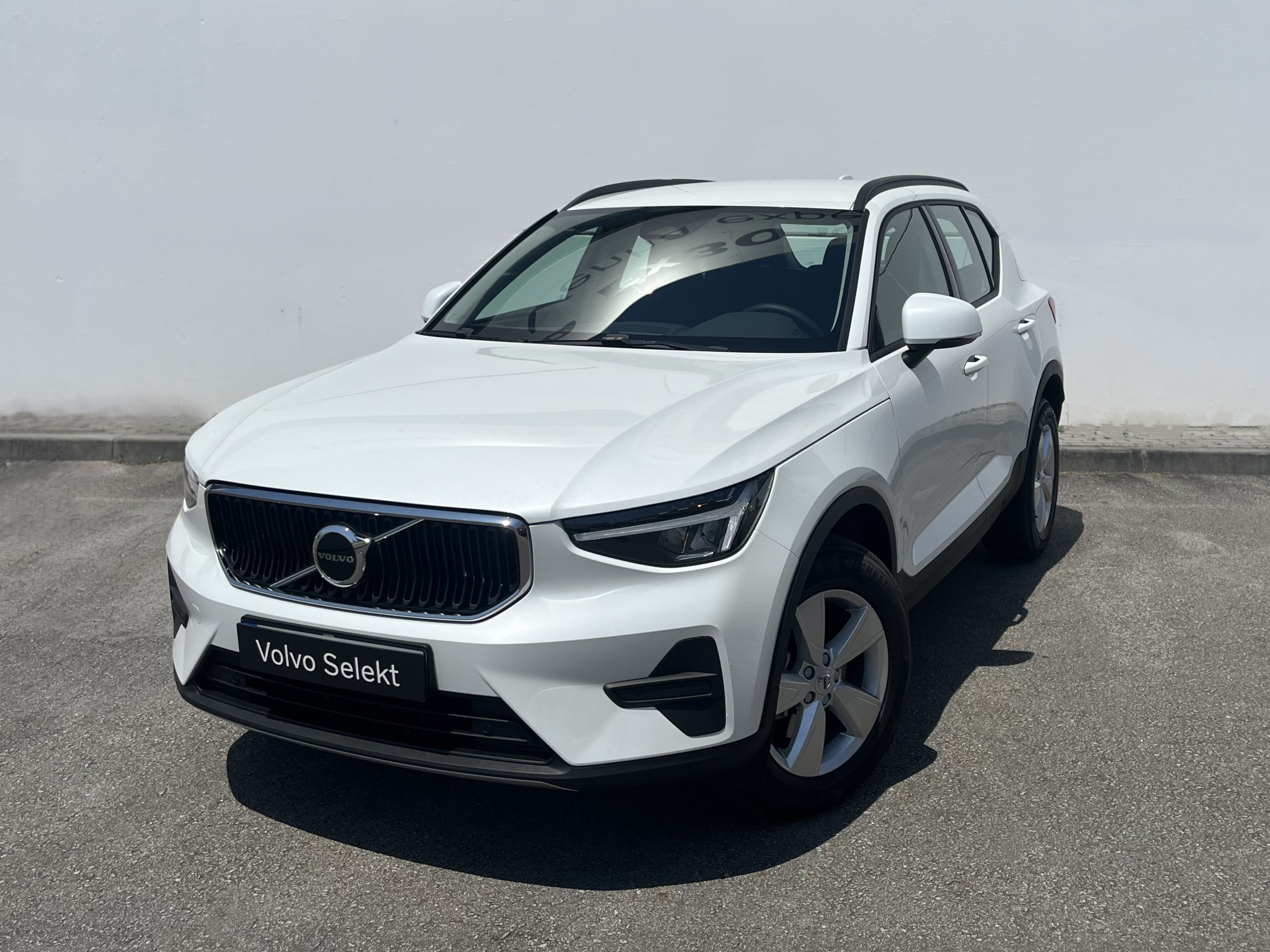 Volvo XC40 Essential, B3 Híbrido, Gasolina