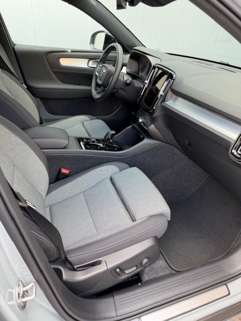 XC40 CH62SL_16